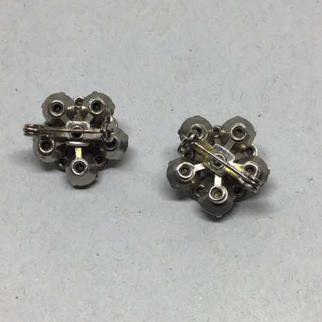 Vintage 1950s Set of Two 3/4", Floral Design, Brooch/Pin Set