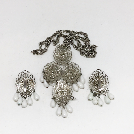 Vintage Acrylic White Teardrop Bead and Silver Tone Pendant Necklace and Earring