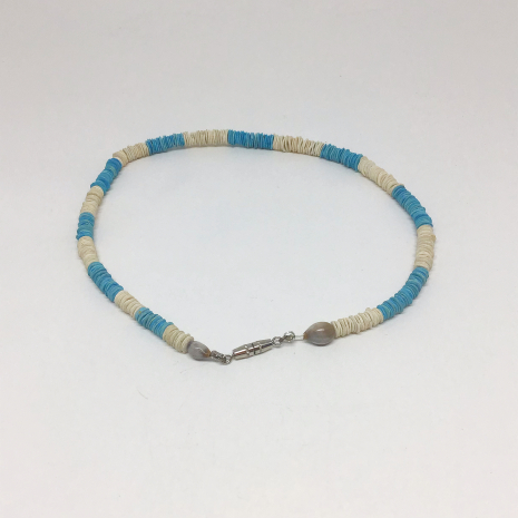Vintage 1970s White and Light Blue Heishi 13" Choker Necklace