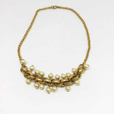 Vintage 1950s/1960s Cha-Cha Gold-Tone Faux Pearl Necklace