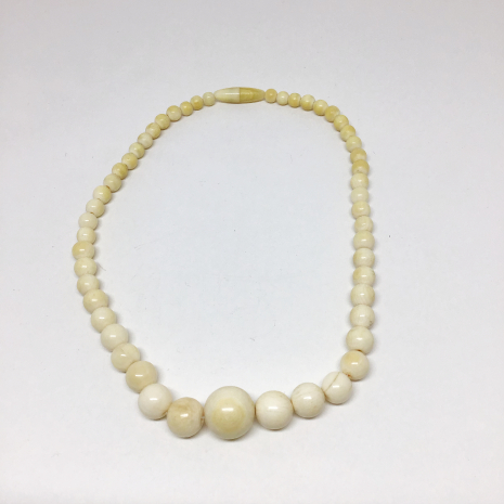 Vintage Graduated 18 Inch Bone Bead Necklace