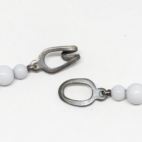 Vintage 1960s Mod Periwinkle Lavender Acrylic Bead Necklace