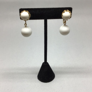 Vintage White Plastic Round Bead Clip-On Earrings