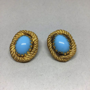 Vintage Robin's Egg Blue Clip On Earrings