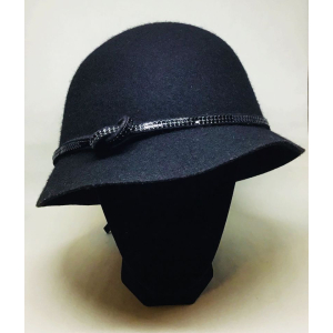 Vintage style 1920/1930 Mayser Women’s Sequin Hatband Cloche Hat- Size Medium