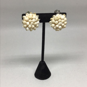 Vintage Shell Cluster Clip-On Earrings